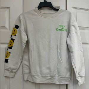 ⭐️EUC - Freeze - Cream Stay Smiling Crew Neck Sweatshirt - Womans size Medium